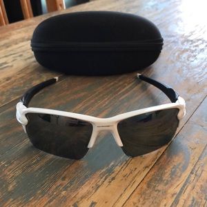 Oakley sunglasses 🕶 Polarized